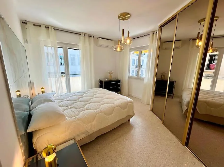 アパート Viva Riviera Large 3 Bedrooms With Balcony カンヌ フランス